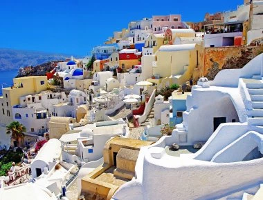 Μηχανοκίνητη πορεία για τη Μακεδονία και στη Σαντορίνη